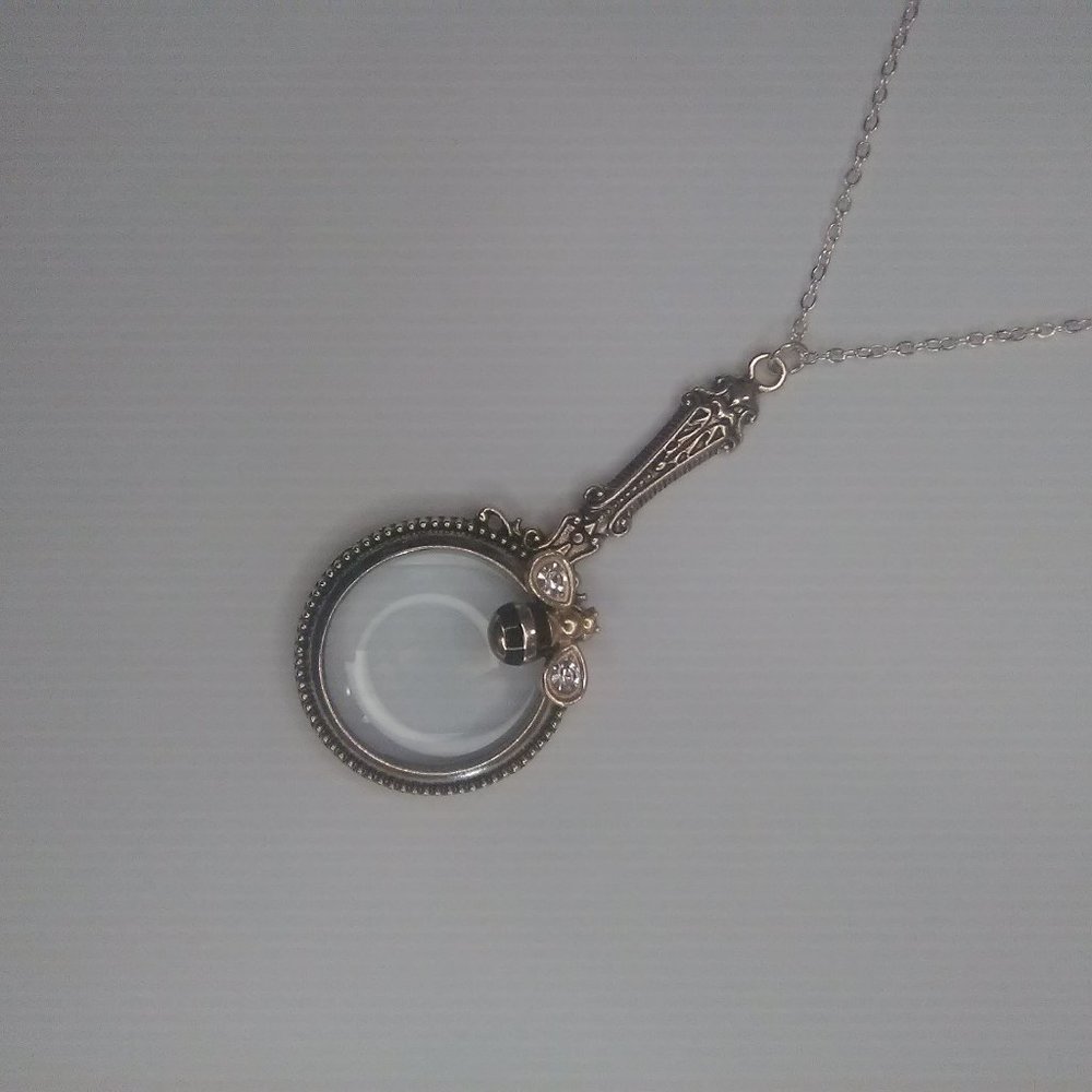 Magnifying Glass Antique Gold with Rhinestone Bee Loupe Pendant Necklace 10x